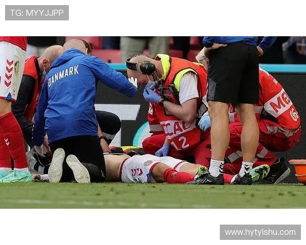 在绿茵场上的隐秘传奇幕后足球明星的真实故事