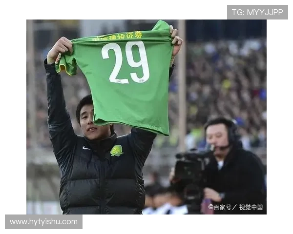 广州足球队的意识话题探讨：聚焦球队文化与发展路径分析